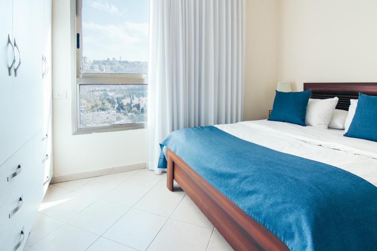 Almog Beach Apt Hotel מלון דירות אלמוג ביץ' Haifa Esterno foto