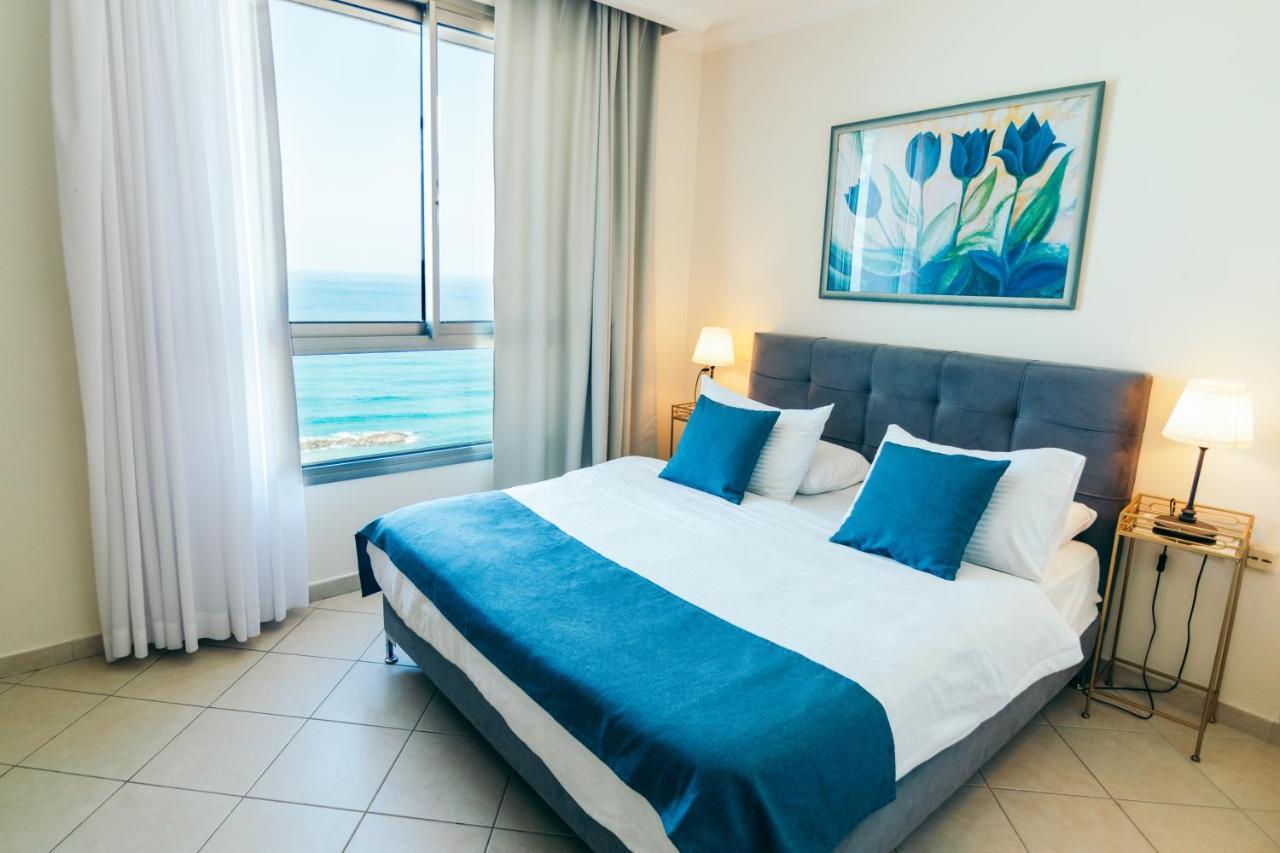Almog Beach Apt Hotel מלון דירות אלמוג ביץ' Haifa Esterno foto