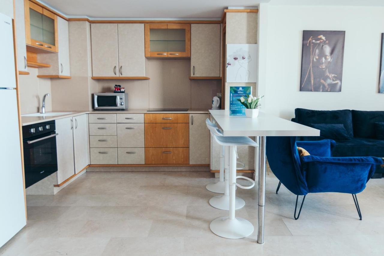 Almog Beach Apt Hotel מלון דירות אלמוג ביץ' Haifa Esterno foto