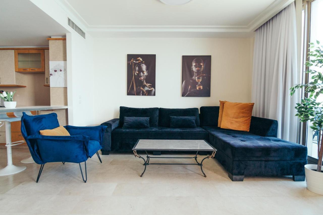 Almog Beach Apt Hotel מלון דירות אלמוג ביץ' Haifa Esterno foto
