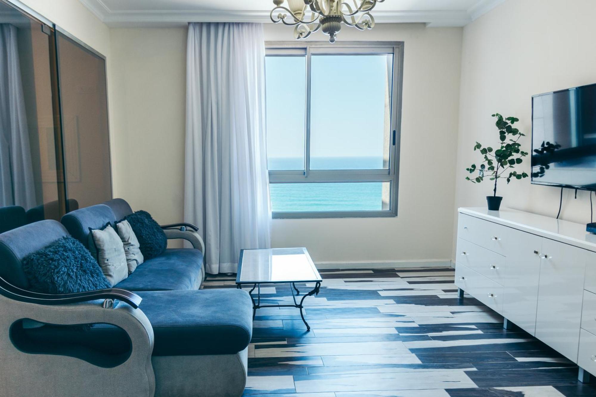 Almog Beach Apt Hotel מלון דירות אלמוג ביץ' Haifa Esterno foto